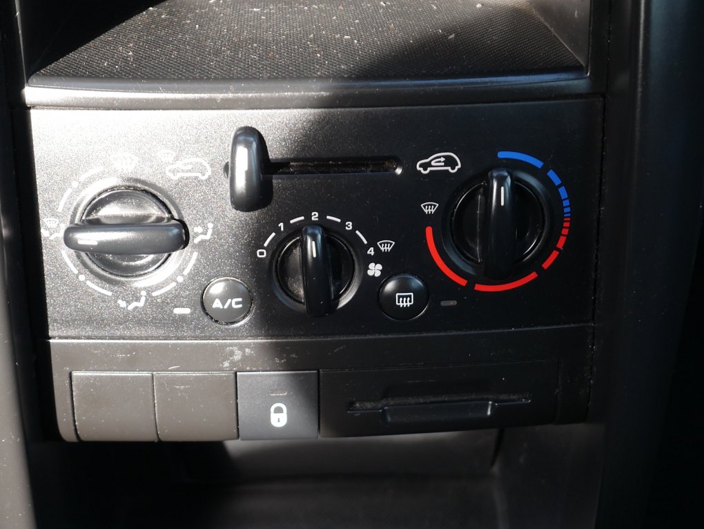 Peugeot 207 1.4 i 