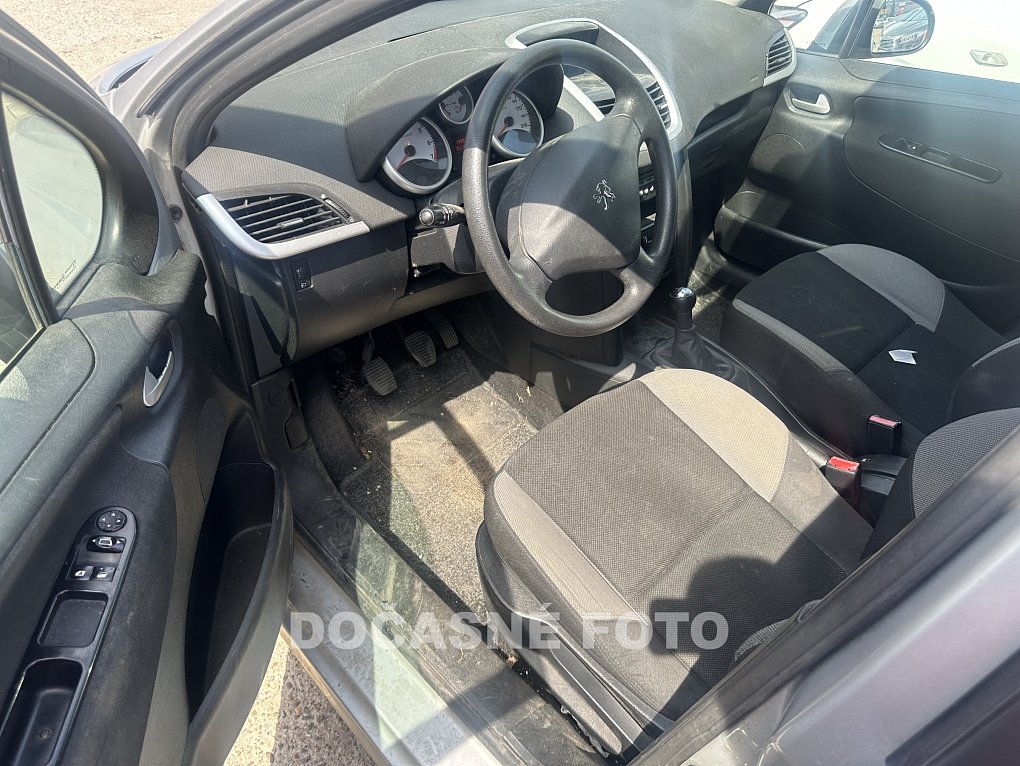 Peugeot 207 1.4 i 