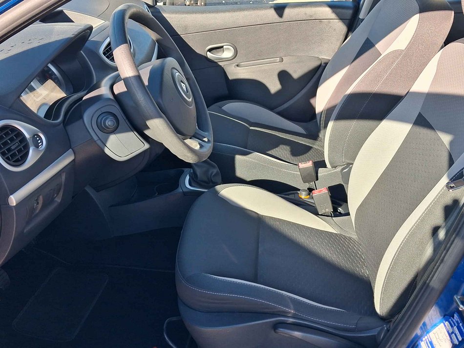 Renault Clio 1.2i 