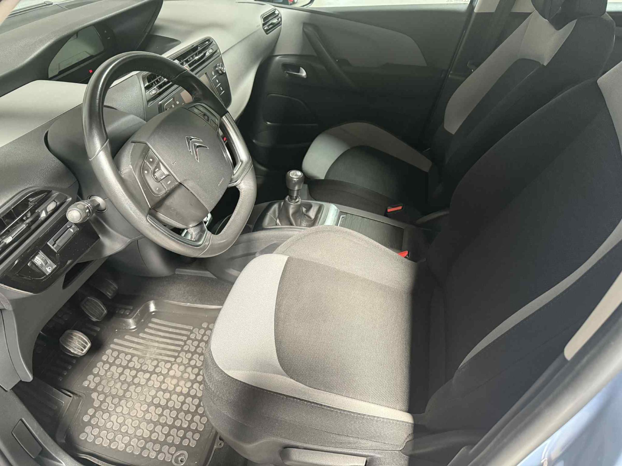 Citroën C4 Picasso, 2016 - pohled č. 11