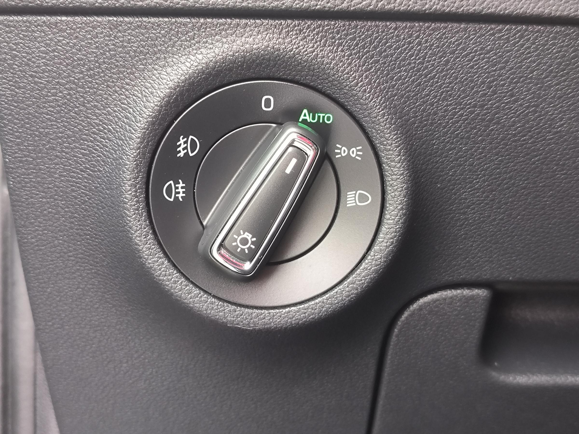 Škoda Karoq, 2018 - pohled č. 24