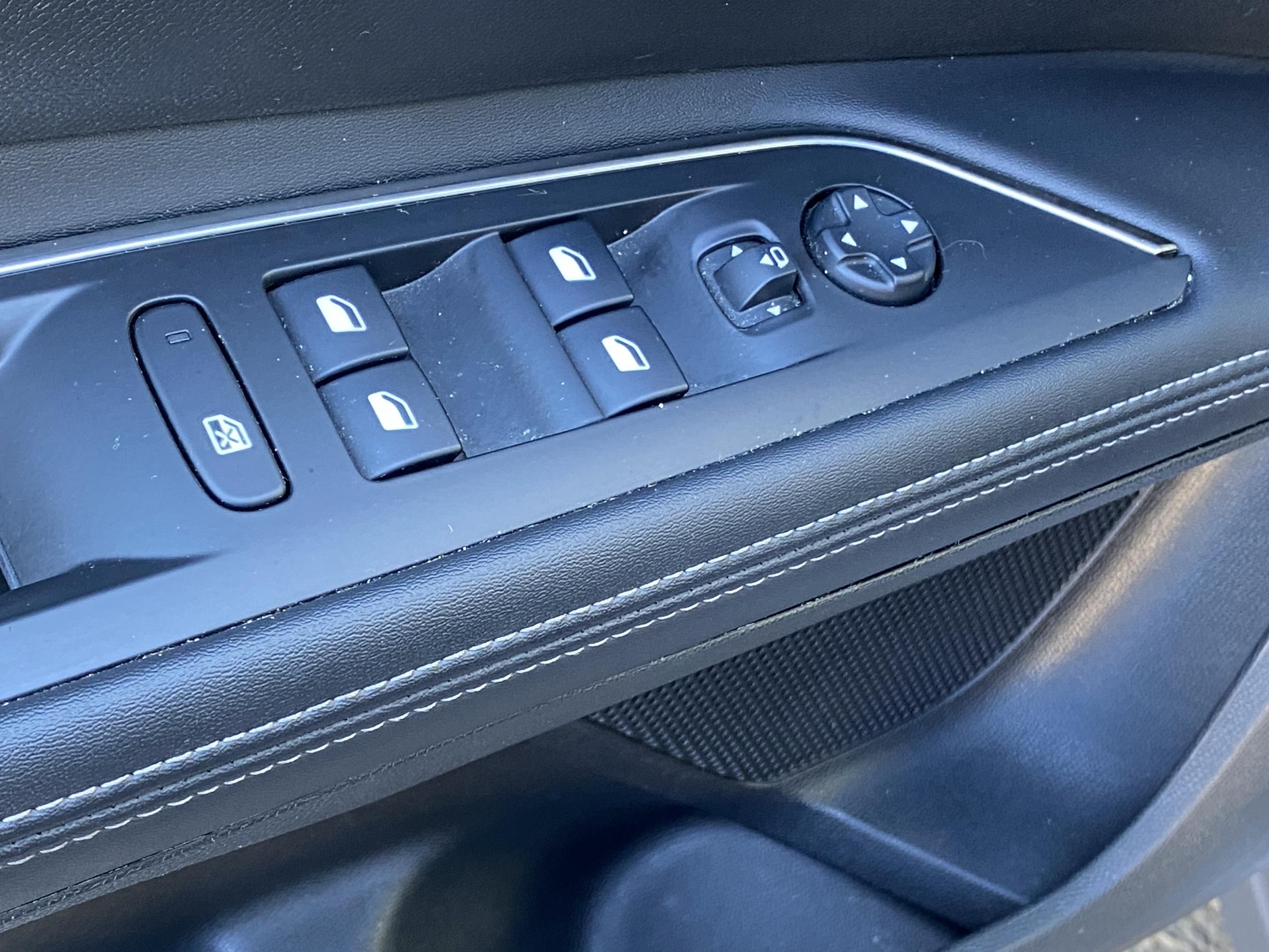 Peugeot 5008, 2019 - pohled č. 11