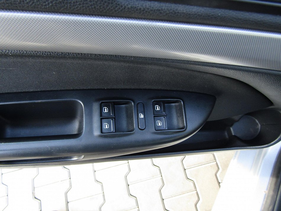 Škoda Octavia II 1.6 TDi Elegance