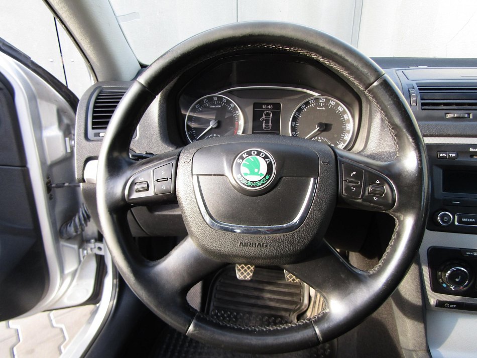 Škoda Octavia II 1.6 TDi Elegance