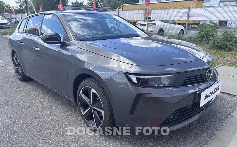 Opel Astra 1.2PT 