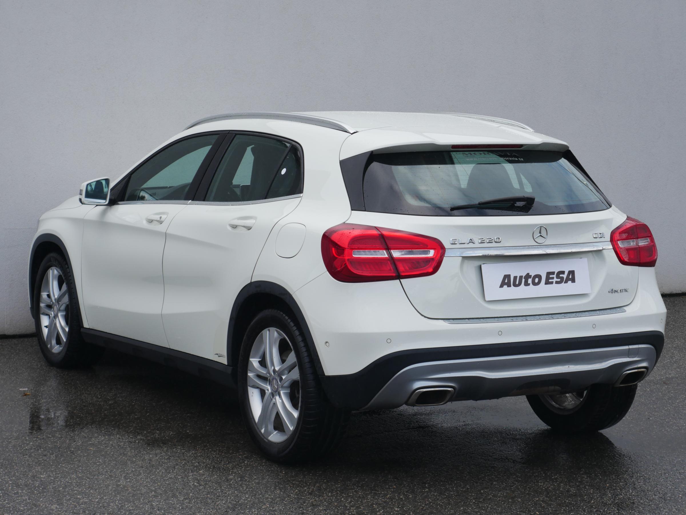 Mercedes-Benz GLA, 2015 - pohled č. 6