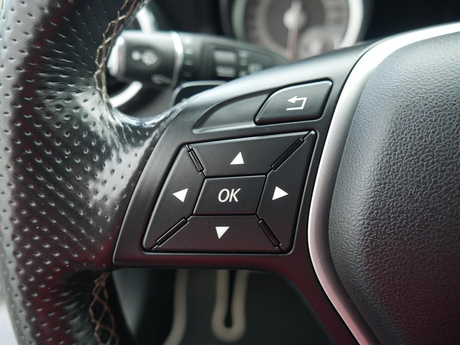 Mercedes-Benz GLA 2.2CDi  220 4Mat