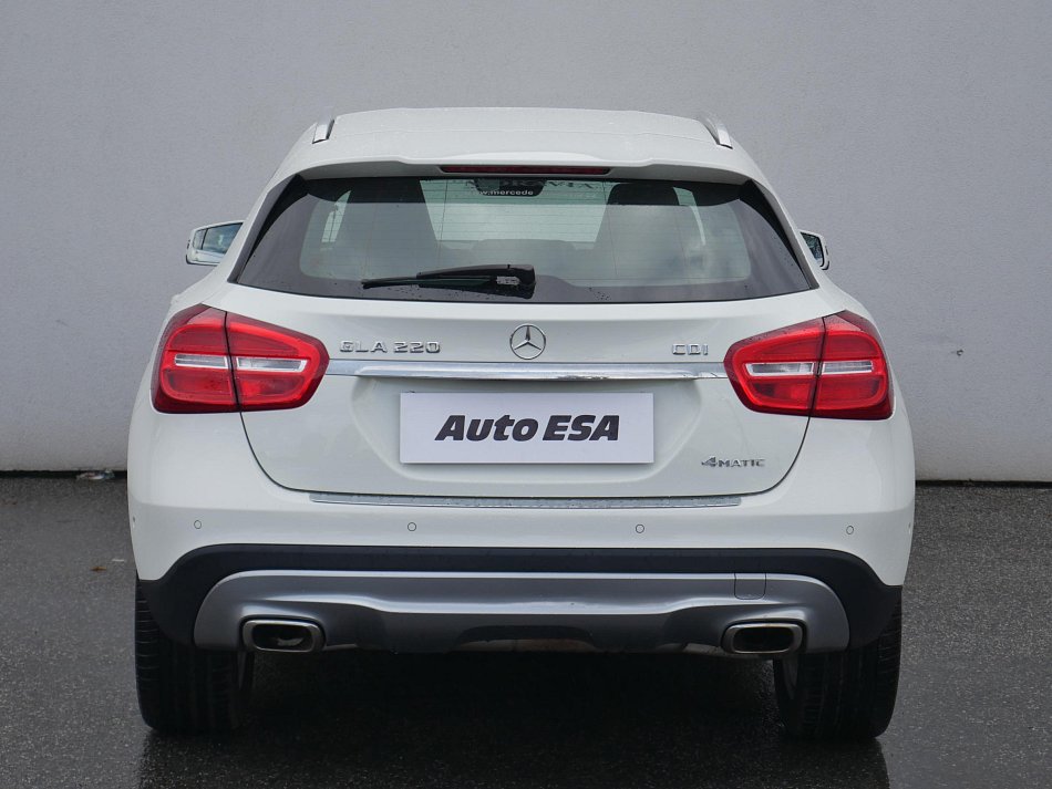 Mercedes-Benz GLA 2.2CDi  220 4Mat