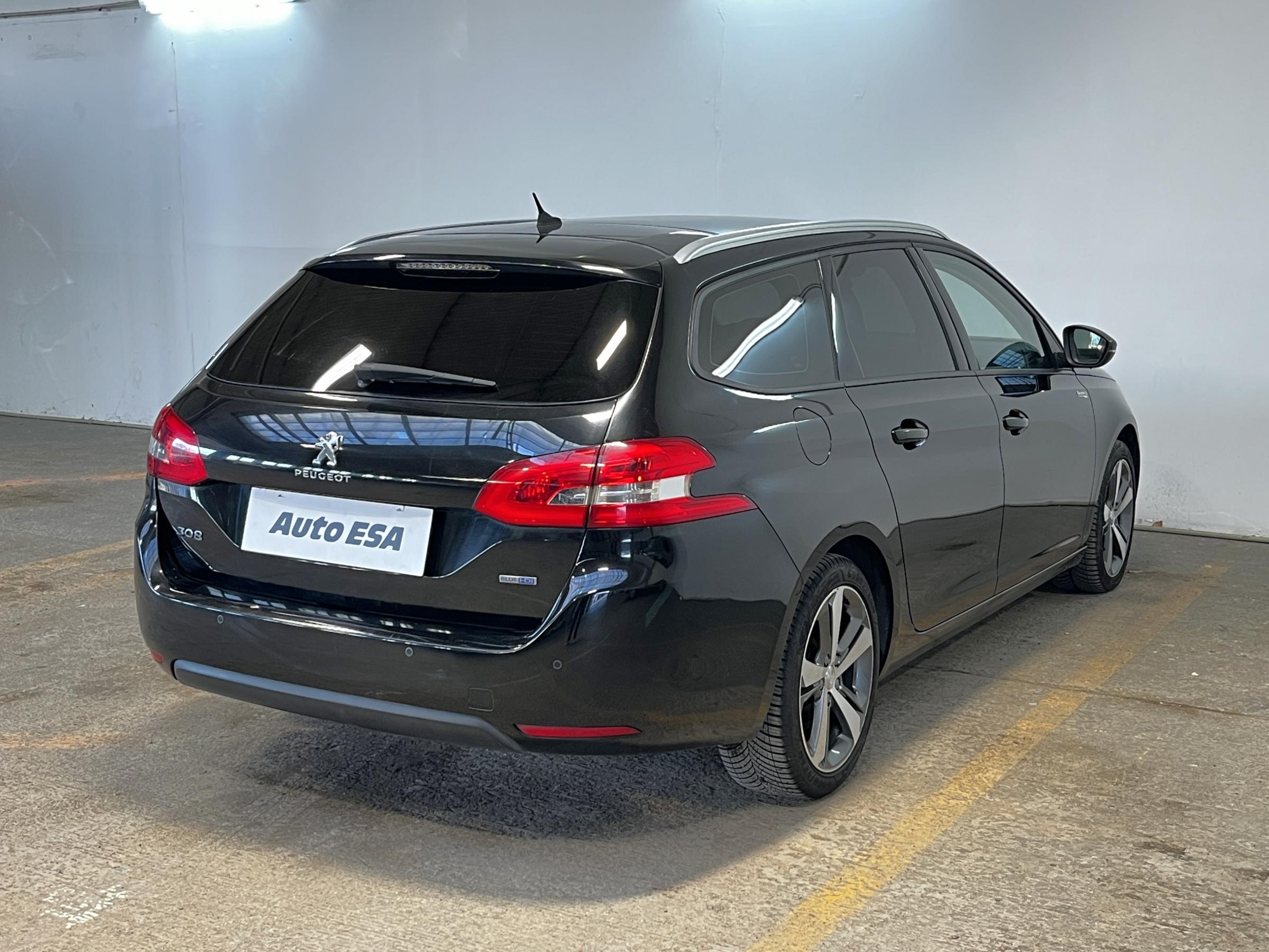 Peugeot 308, 2016 - pohled č. 4