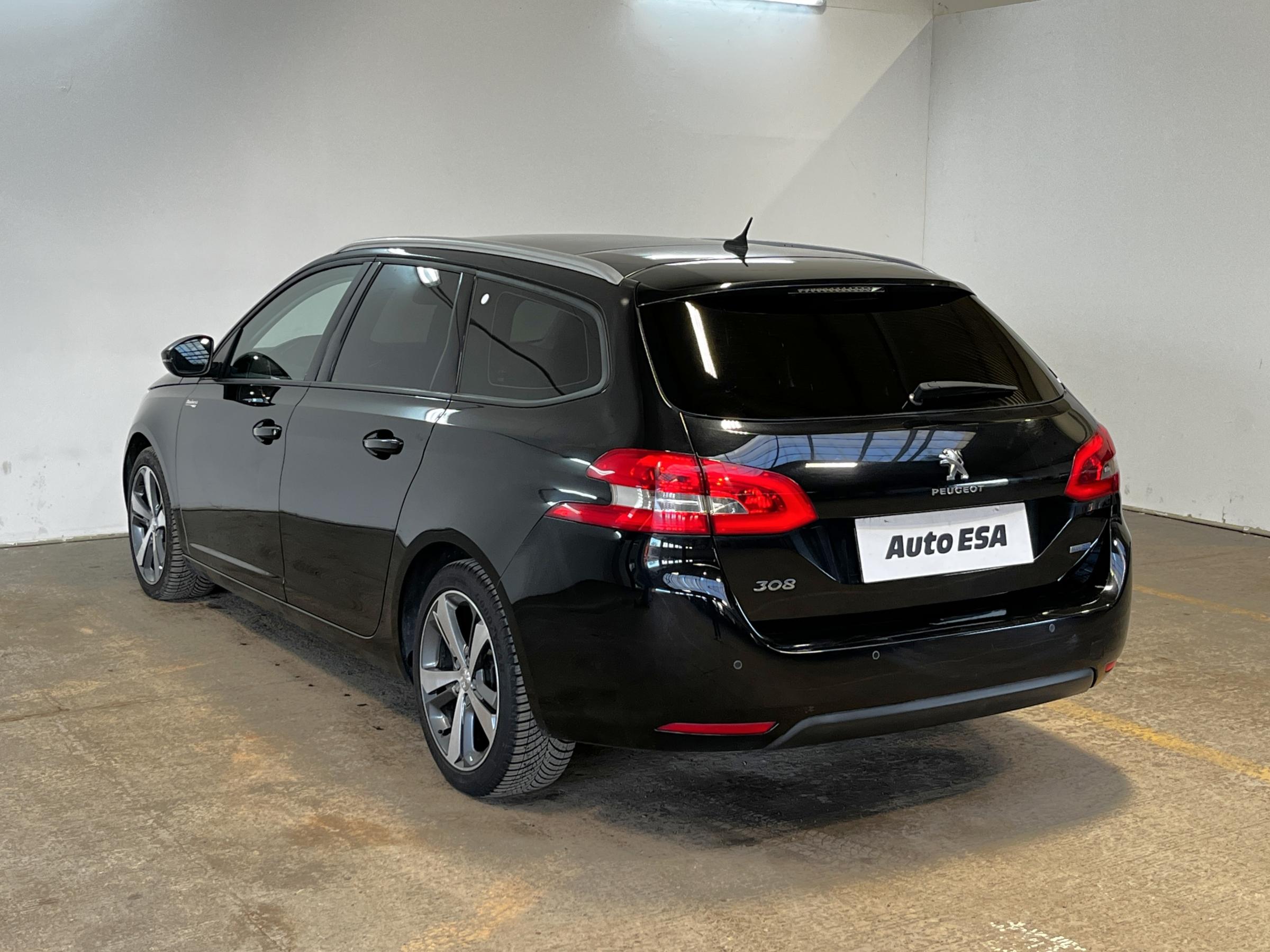 Peugeot 308, 2016 - pohled č. 6