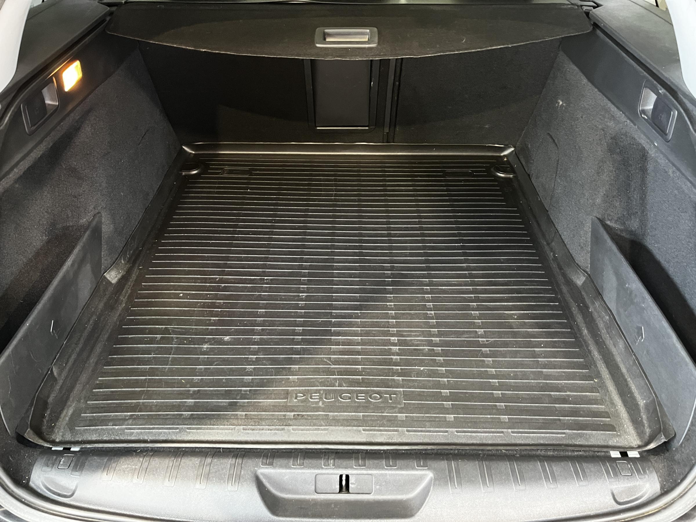 Peugeot 308, 2016 - pohled č. 7