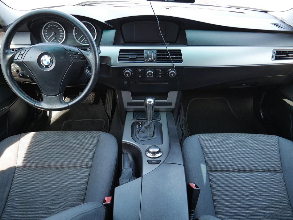 BMW Řada 5 2.5 i  523i