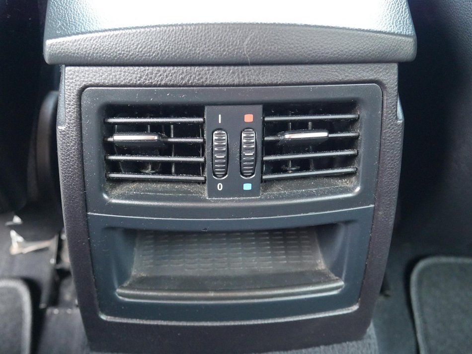 BMW Řada 5 2.5 i  523i