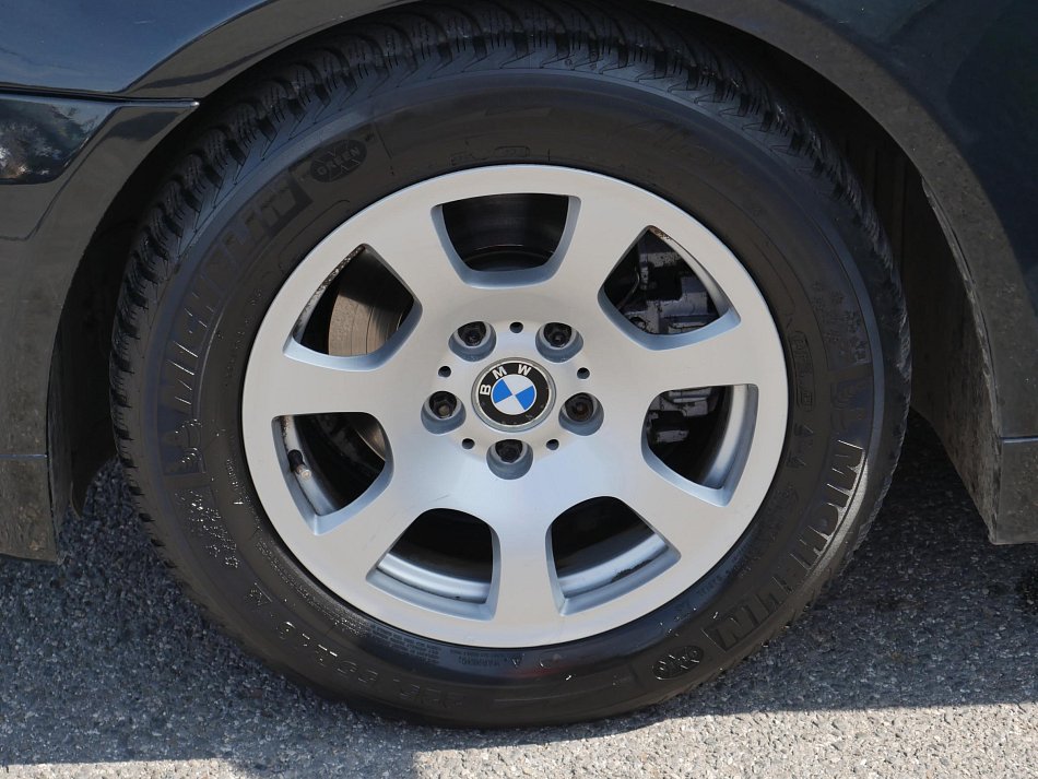 BMW Řada 5 2.5 i  523i