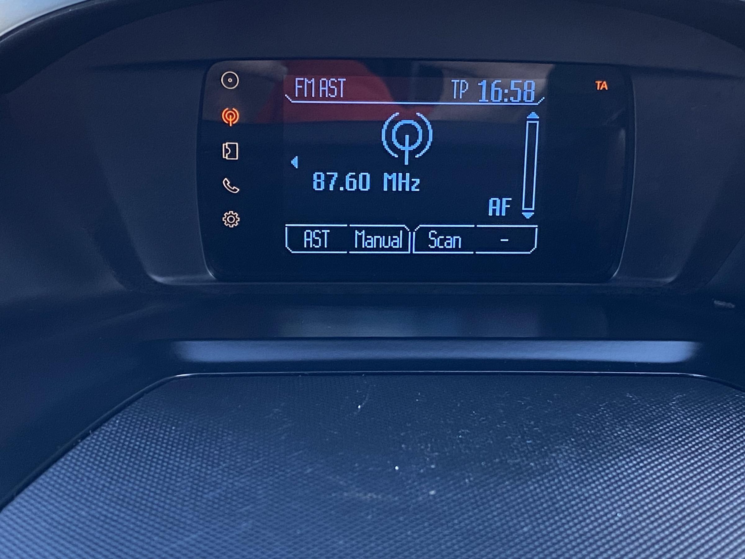 Ford Kuga, 2013 - pohled č. 14