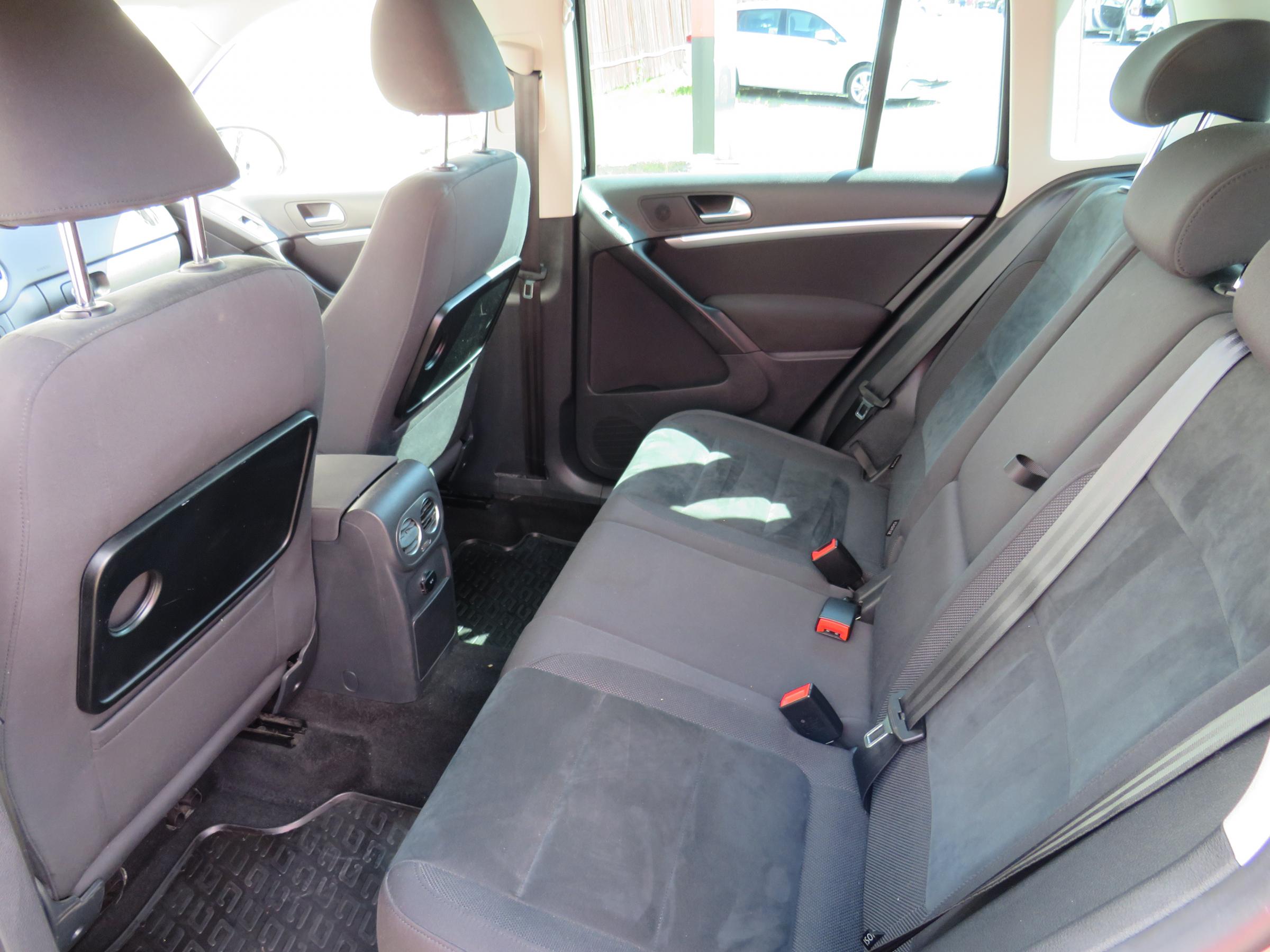 Volkswagen Tiguan, 2015 - pohled č. 11