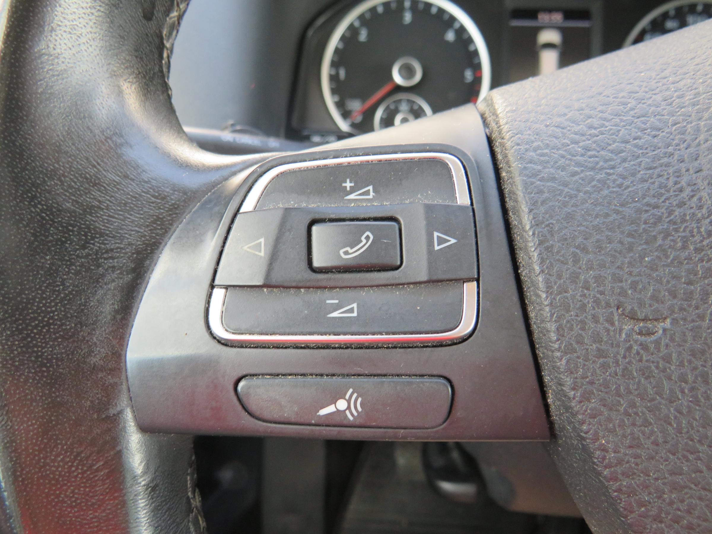 Volkswagen Tiguan, 2015 - pohled č. 17