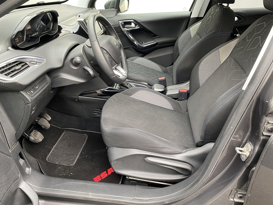 Peugeot 2008 1.5HDi Signature