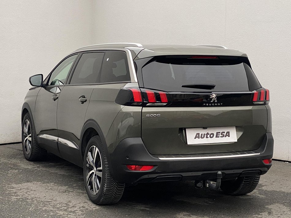 Peugeot 5008 1.2PT Allure