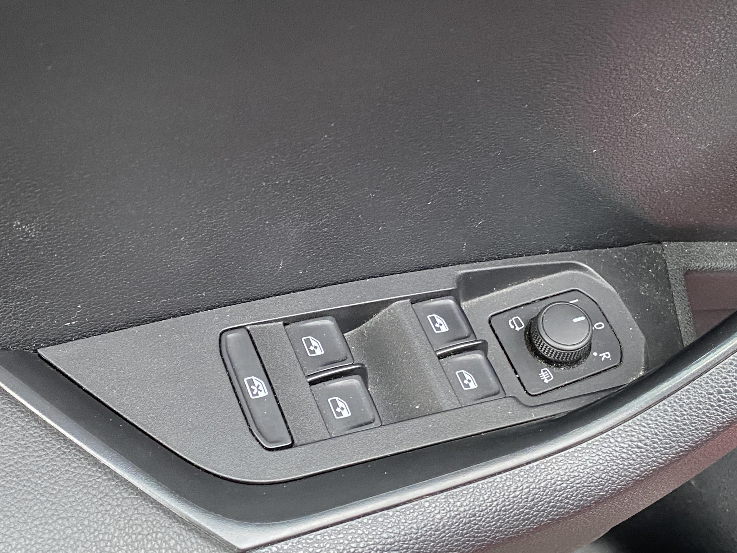 Škoda Karoq, 2019 - pohled č. 12