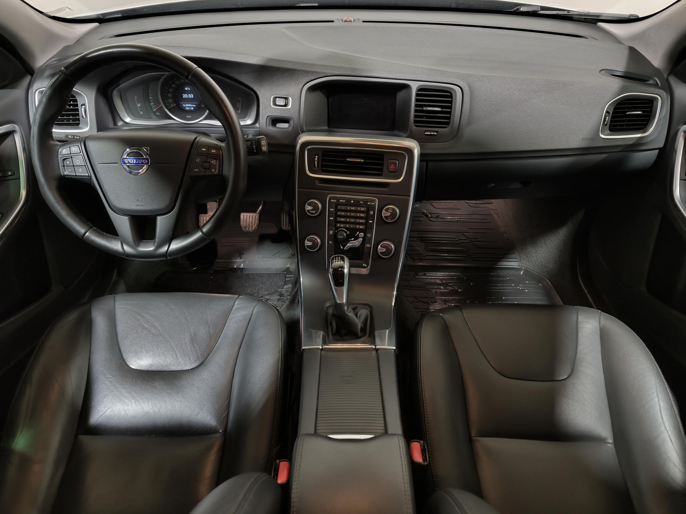 Volvo V60, 2015 - pohled č. 12