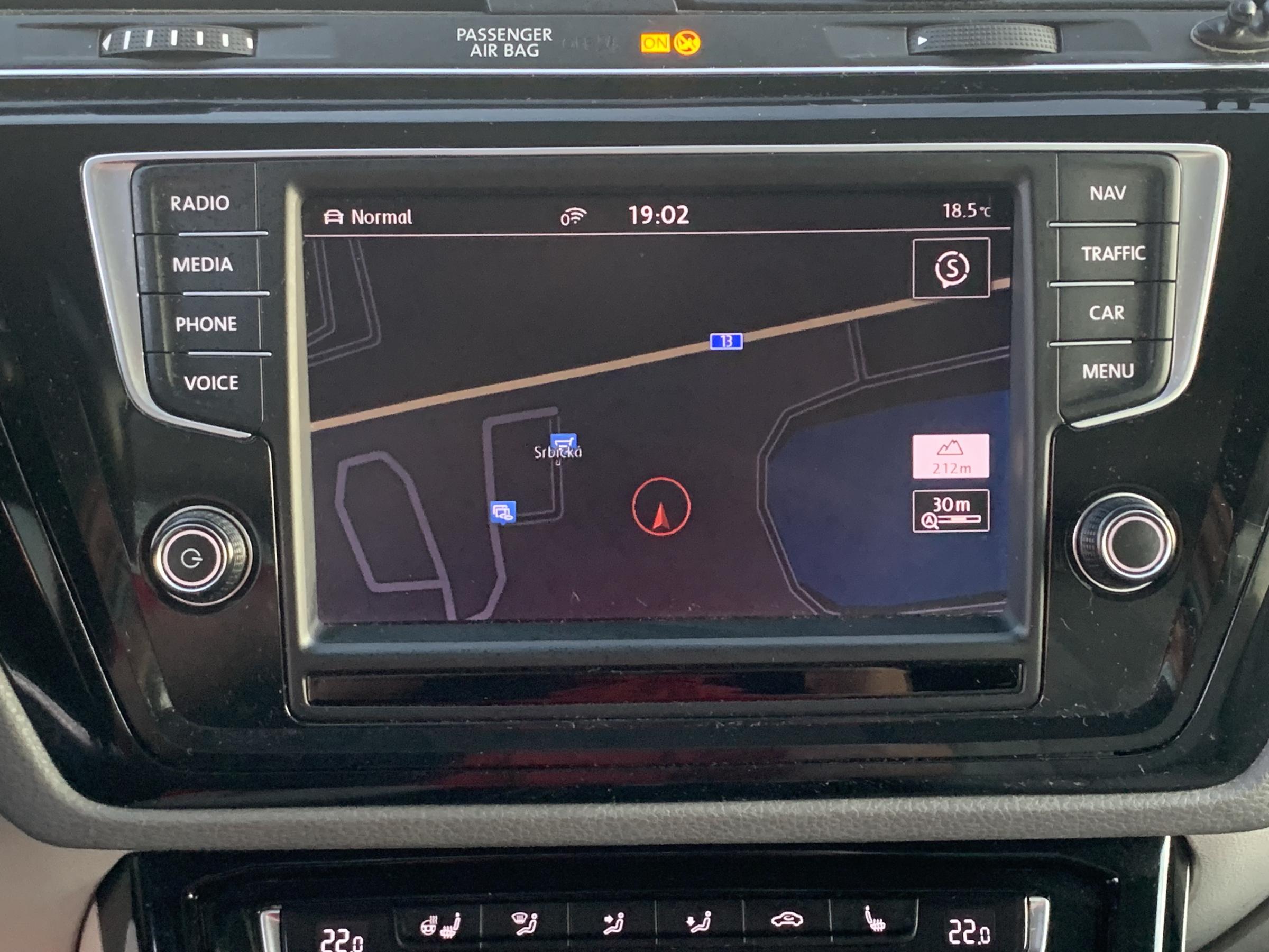 Volkswagen Touran, 2017 - pohled č. 16