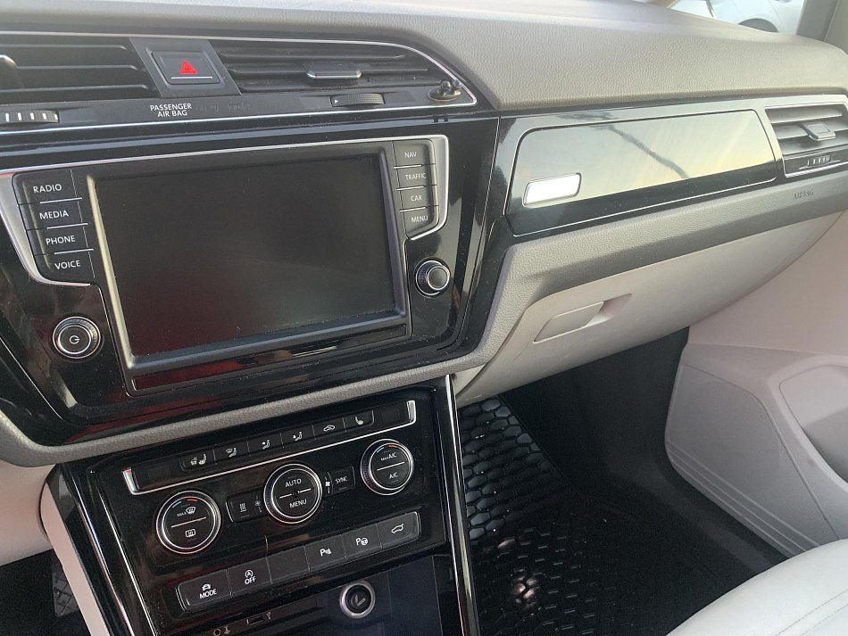 Volkswagen Touran 2.0 TDi R-Line
