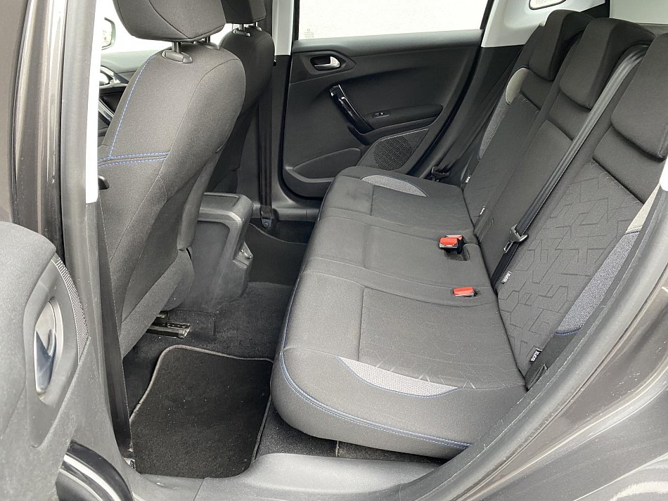 Peugeot 2008 1.5HDi Signature