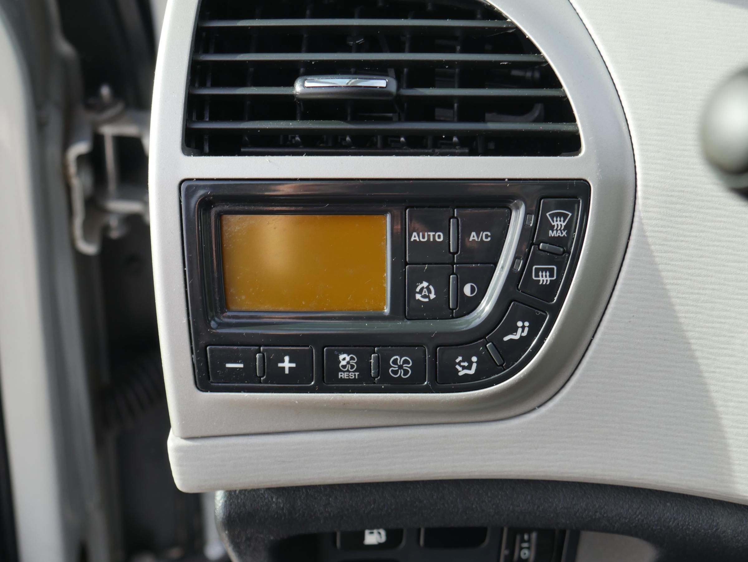 Citroën C4 Picasso, 2009 - pohled č. 20