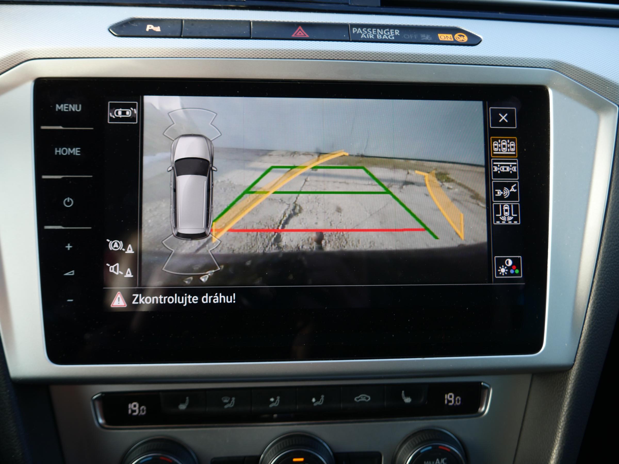 Volkswagen Passat, 2018 - pohled č. 12