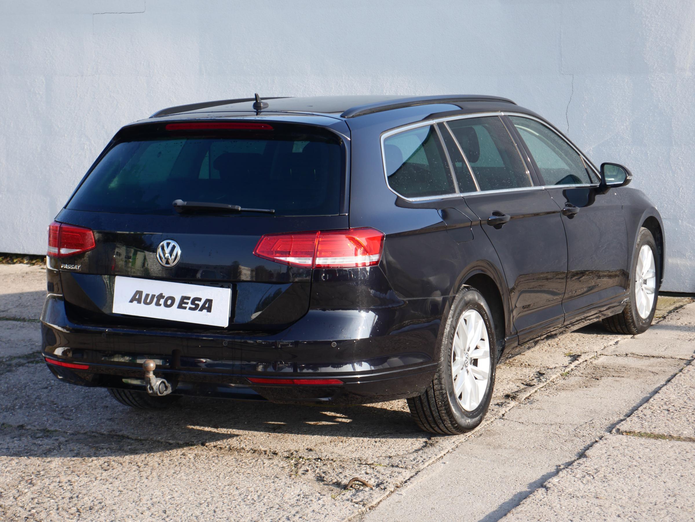 Volkswagen Passat, 2018 - pohled č. 6