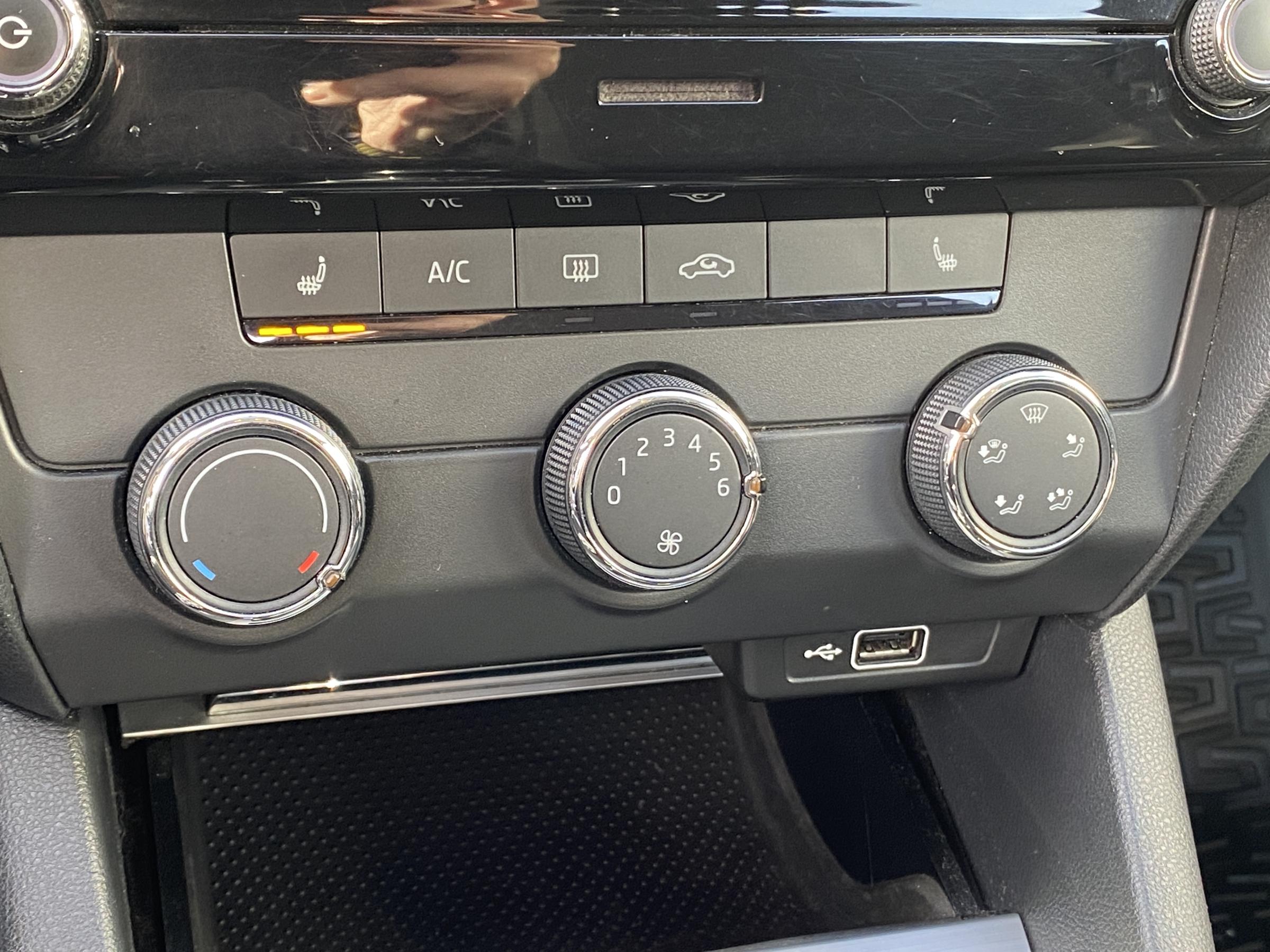 Škoda Octavia III, 2018 - pohled č. 14