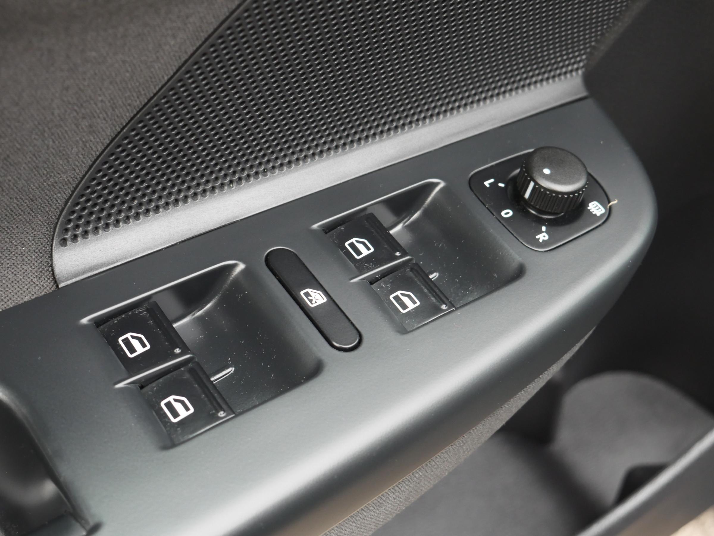 Volkswagen Golf, 2012 - pohled č. 15