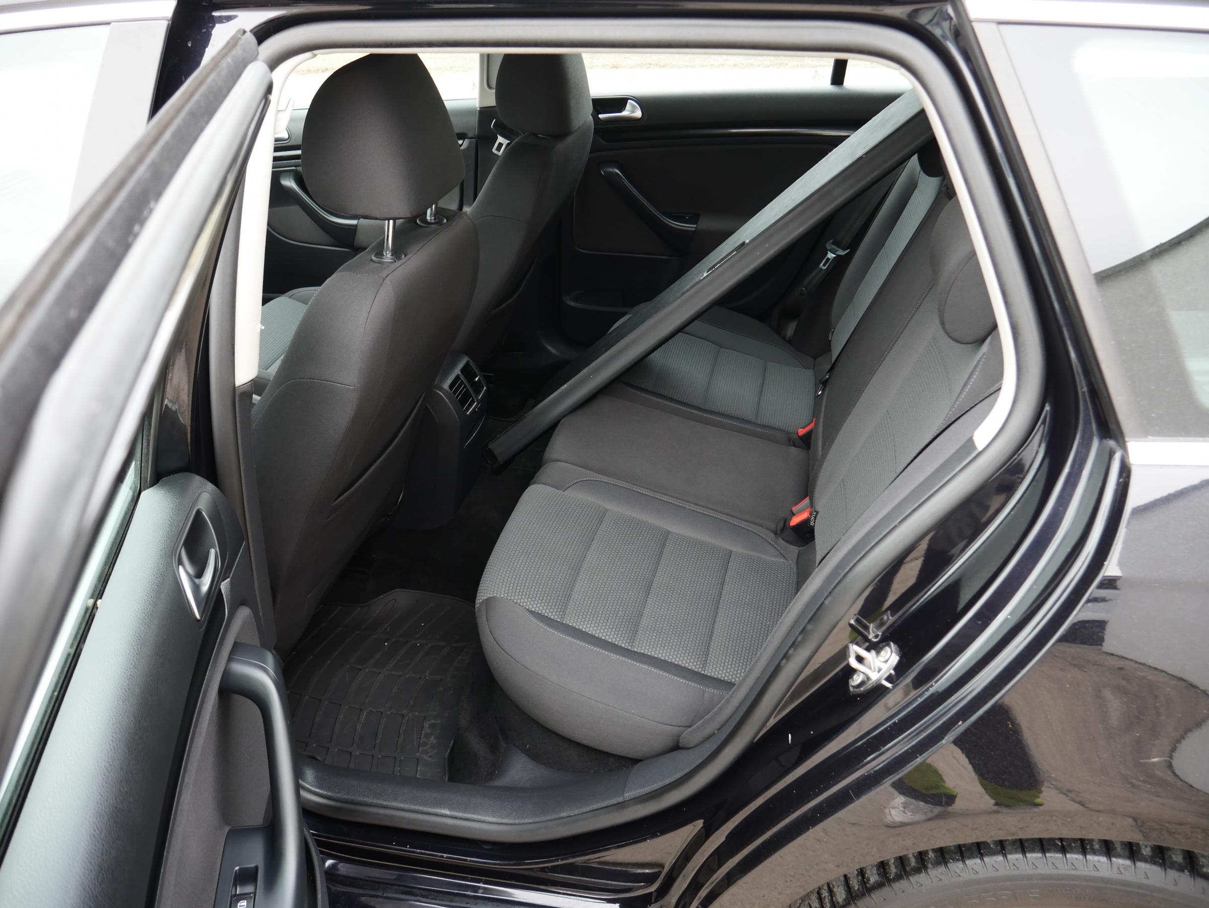 Volkswagen Golf, 2012 - pohled č. 9