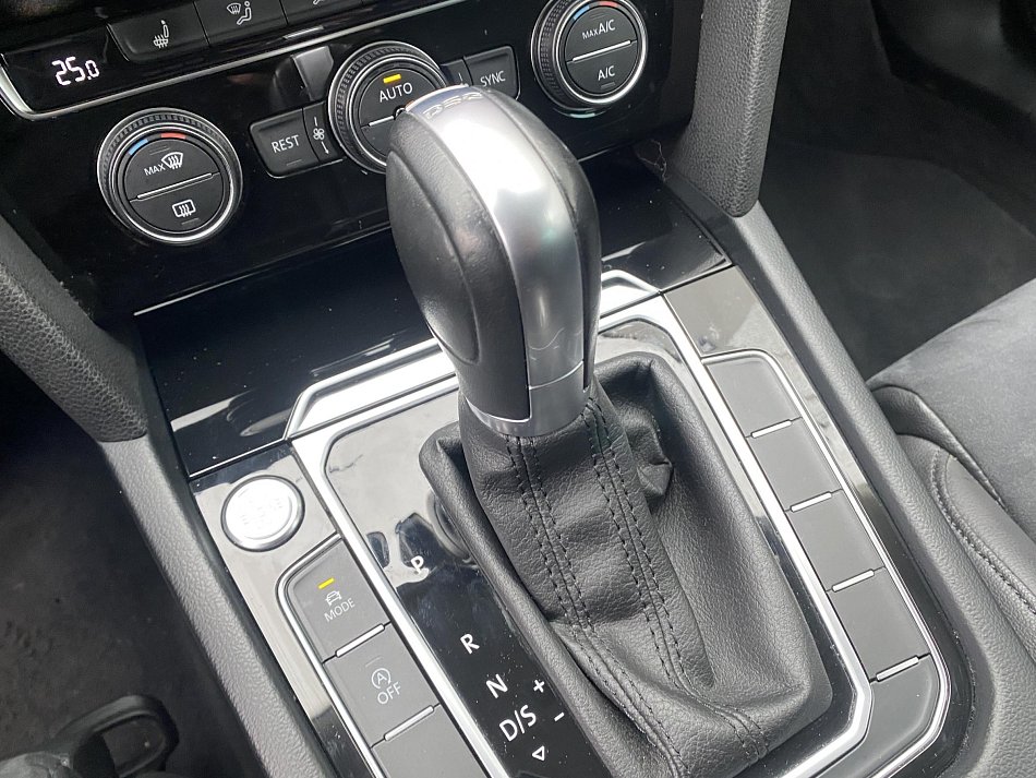 Volkswagen Passat 2.0 TDi Highline