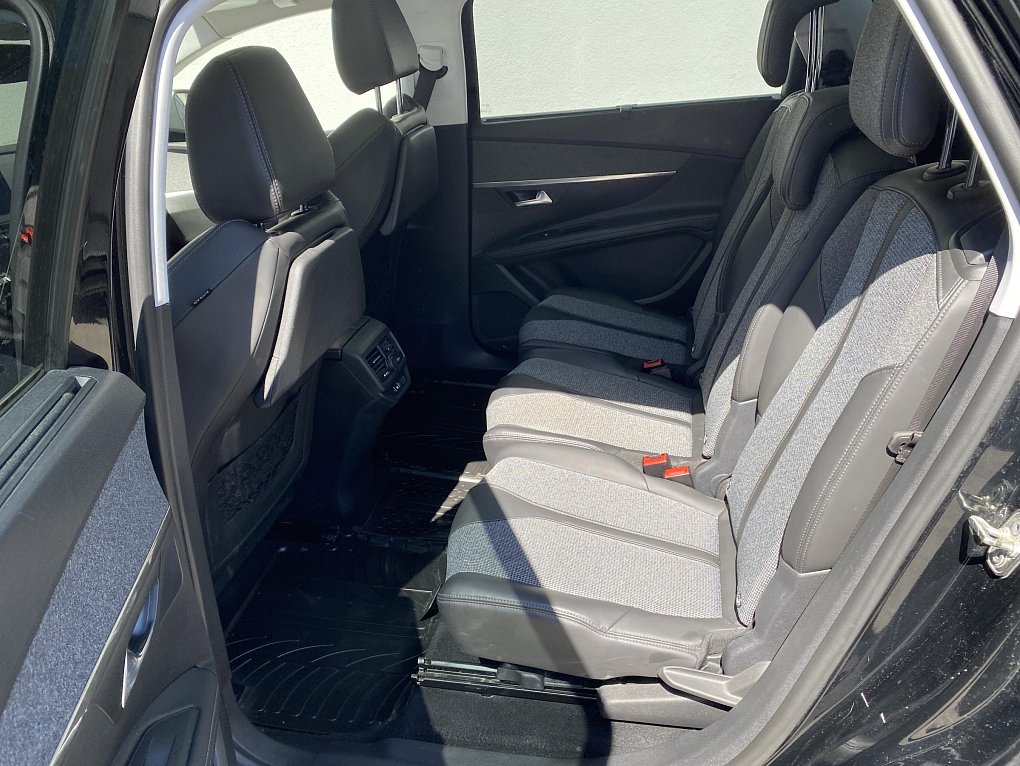 Peugeot 5008 1.2PT Allure