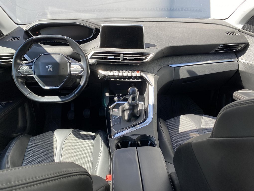 Peugeot 5008 1.2PT Allure