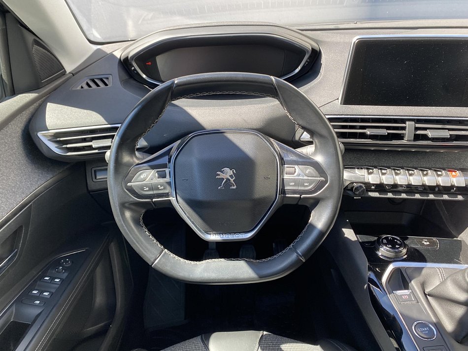 Peugeot 5008 1.2PT Allure