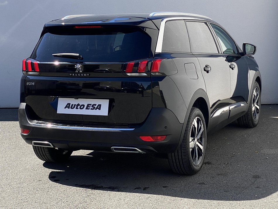 Peugeot 5008 1.2PT Allure
