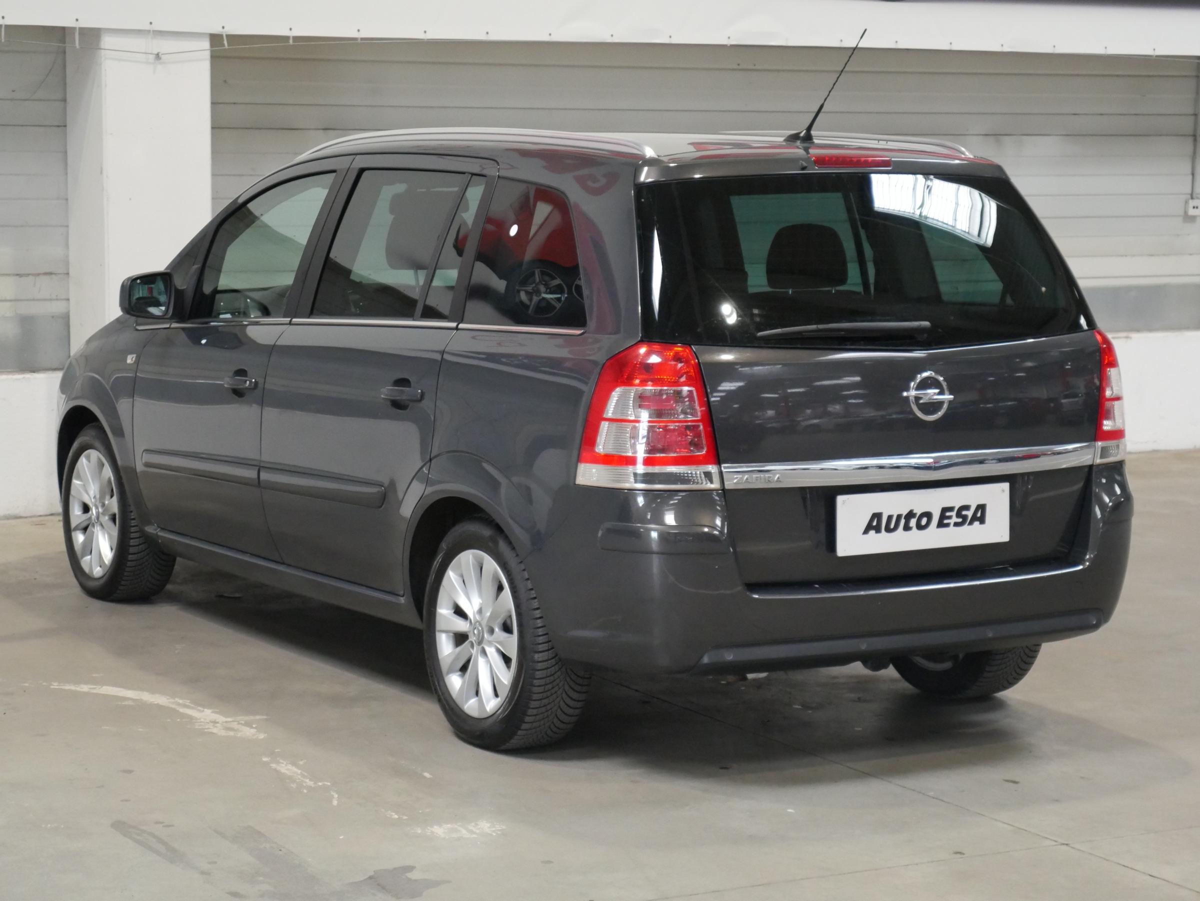 Opel Zafira, 2013 - pohled č. 6