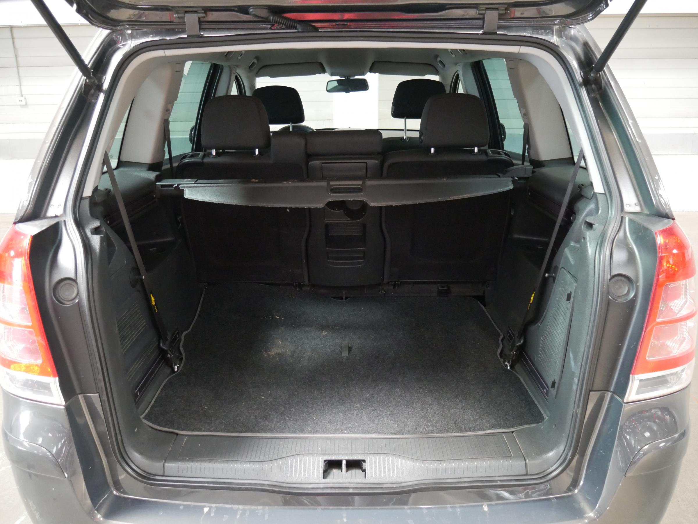 Opel Zafira, 2013 - pohled č. 7