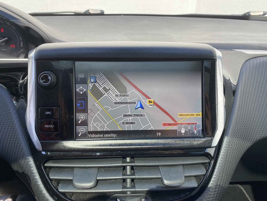 Peugeot 2008 1.2PT Crossway