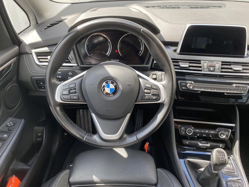 BMW Řada 2 1.5i 