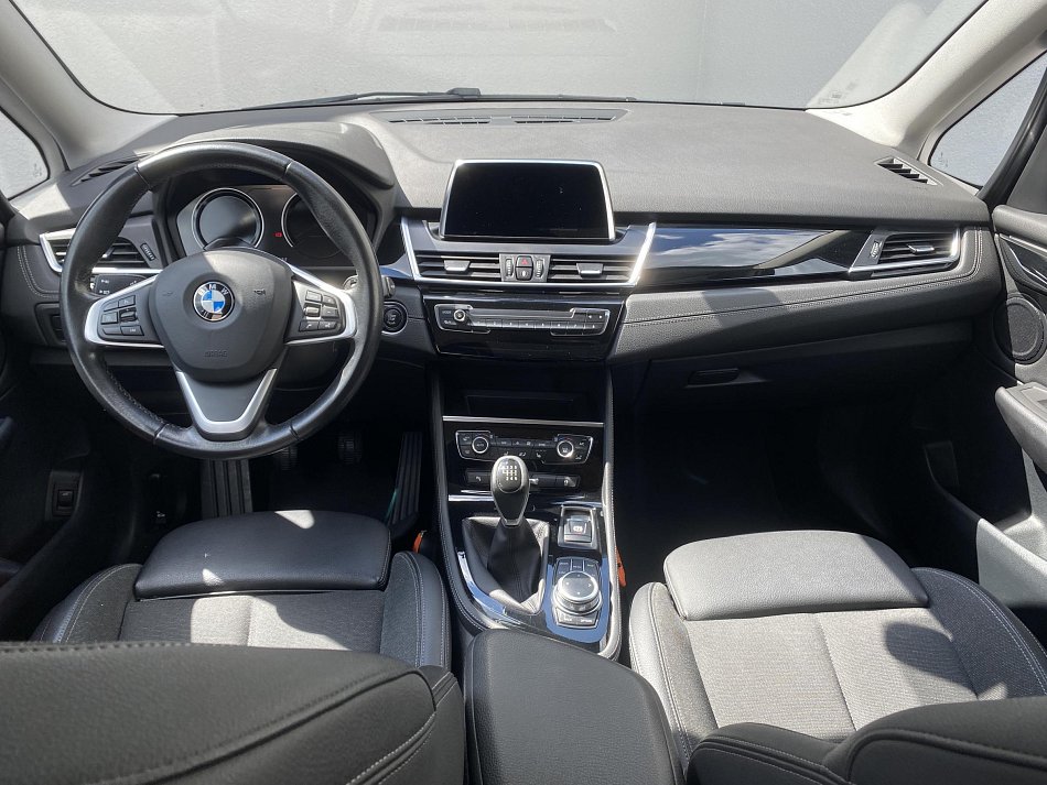 BMW Řada 2 1.5i 