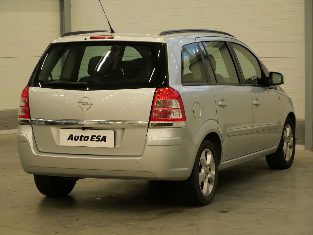 Opel Zafira 1.6i  7 míst