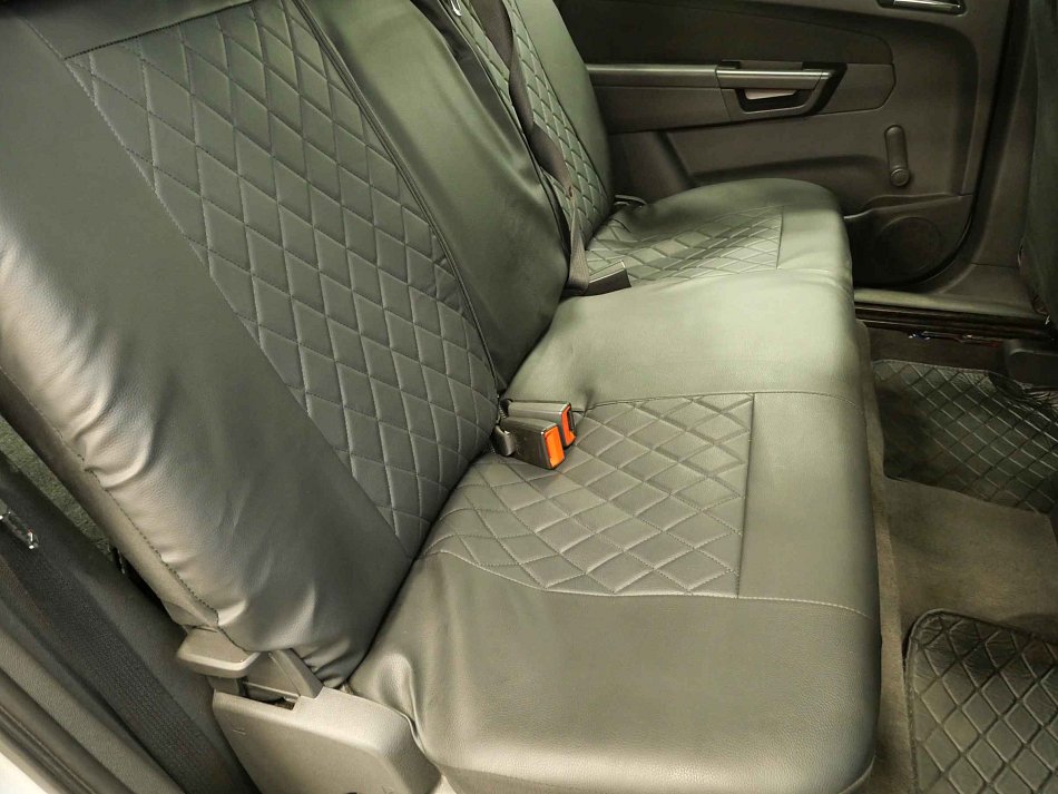 Opel Zafira 1.6i  7 míst