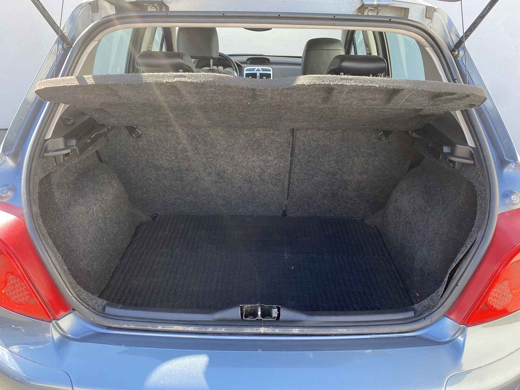 Peugeot 307 2.0i 