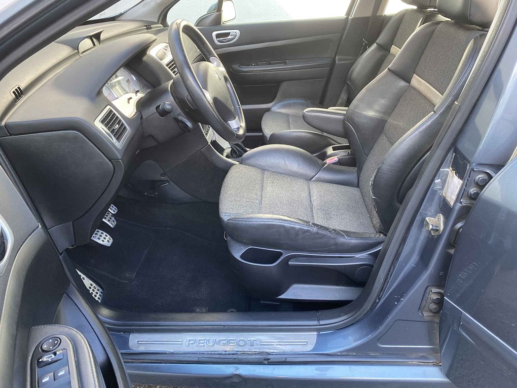 Peugeot 307 2.0i 