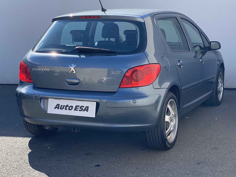 Peugeot 307 2.0i 