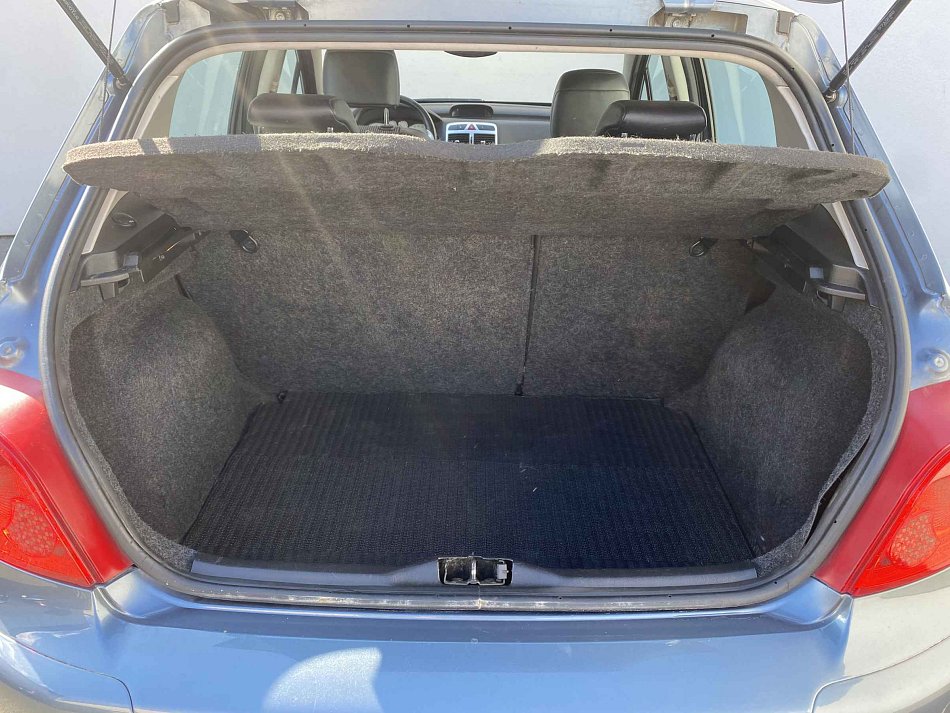 Peugeot 307 2.0i 
